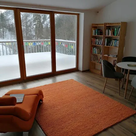 旅馆 Weichtalhaus 赖歇瑙